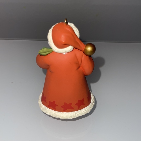 Santa's Friend Hallmark Ornament 1997 - Picture 3 of 5